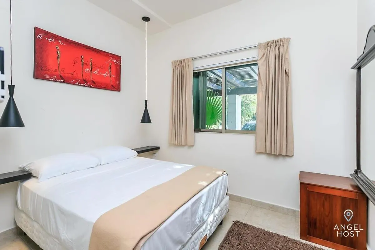 Villa With Private Pool & Large Garden In Playacar 普拉亚卡门