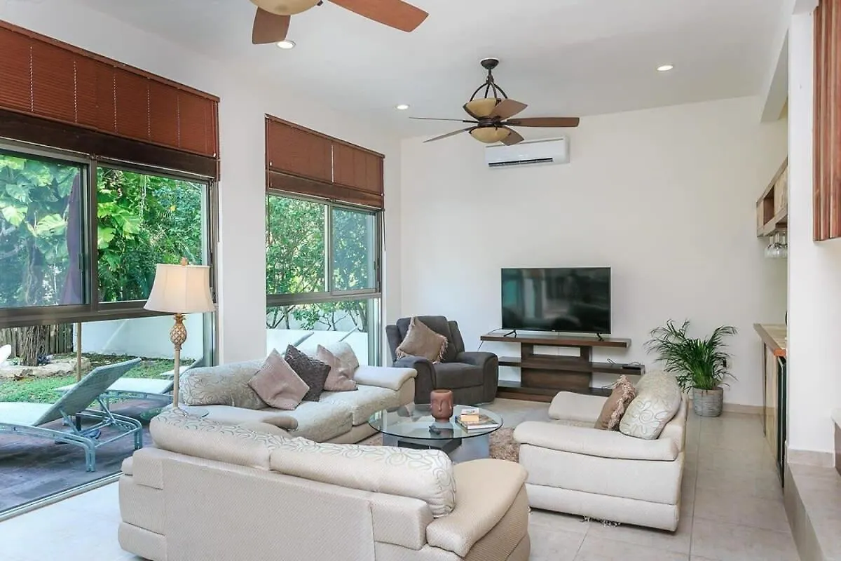 Villa With Private Pool & Large Garden In Playacar 普拉亚卡门 墨西哥