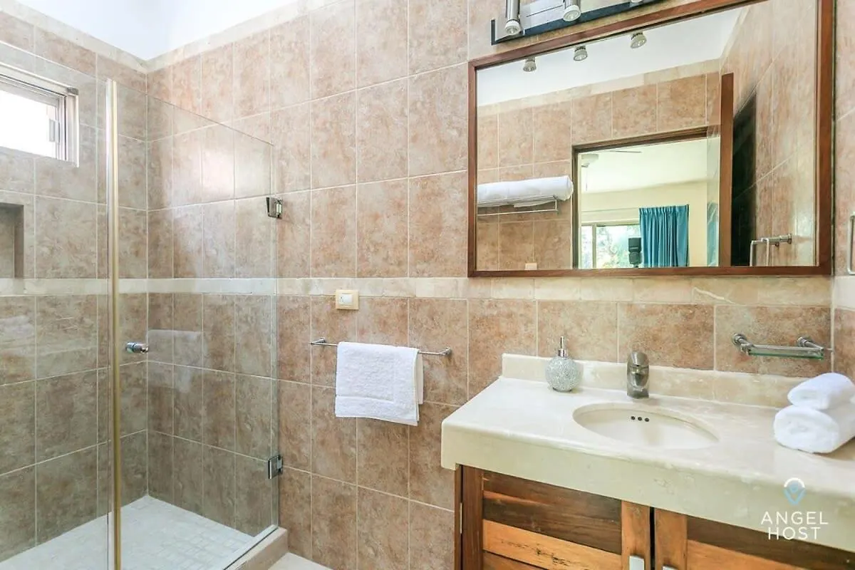 Villa With Private Pool & Large Garden In Playacar Playa del Carmen