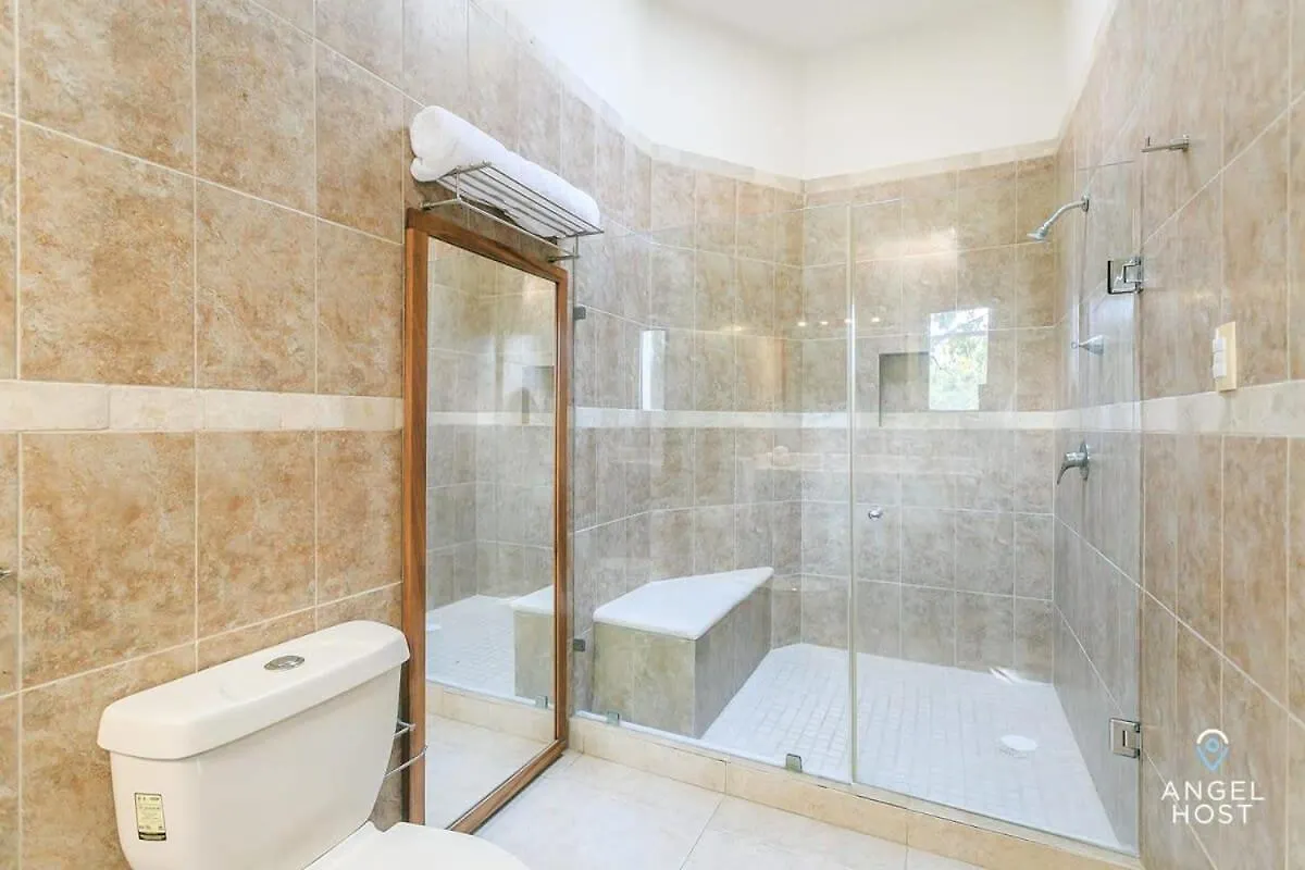 Villa With Private Pool & Large Garden In Playacar Playa del Carmen