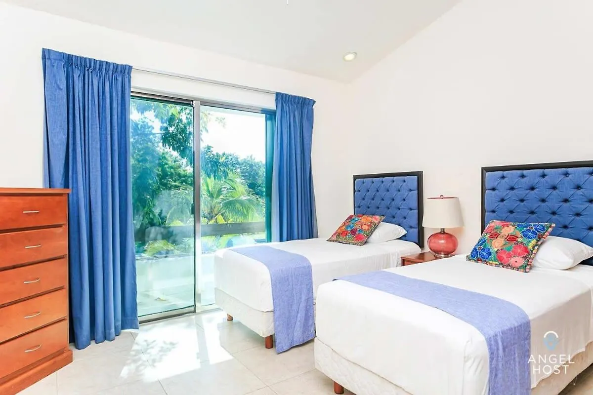 Villa With Private Pool & Large Garden In Playacar Playa del Carmen
