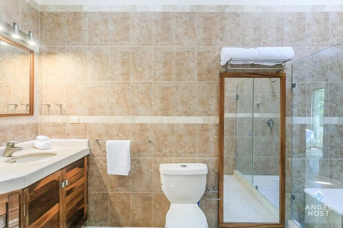Villa With Private Pool & Large Garden In Playacar Playa del Carmen