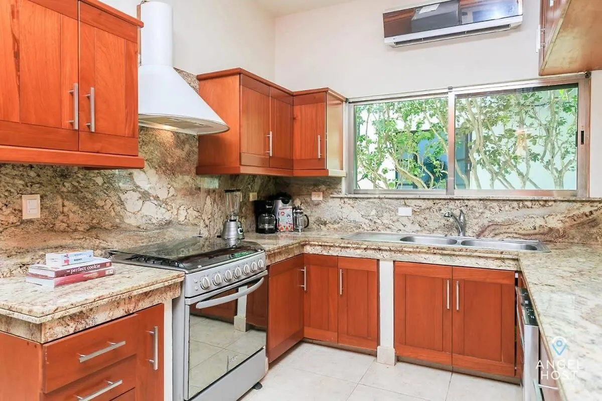 Villa With Private Pool & Large Garden In Playacar Playa del Carmen Mexiko